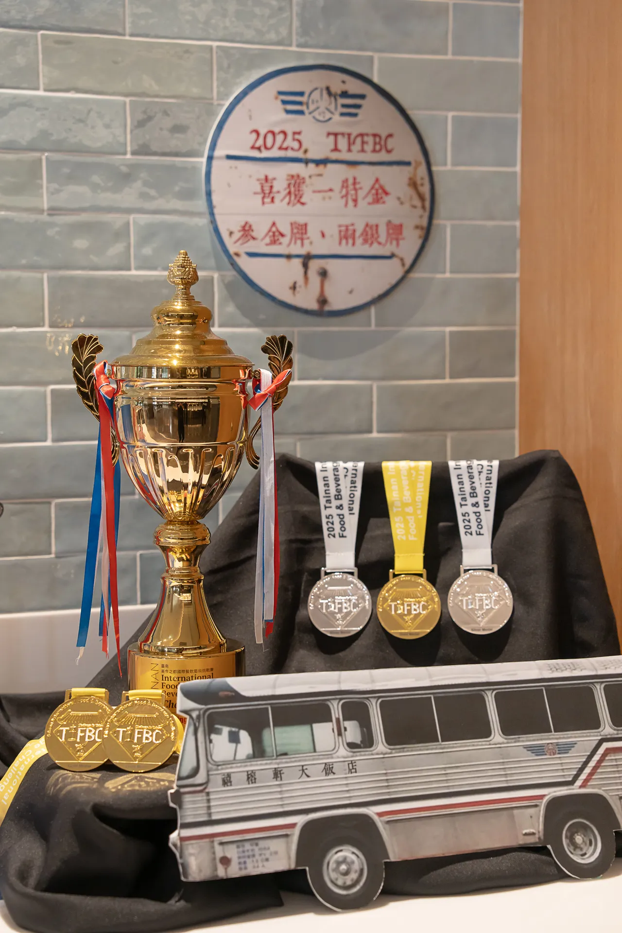 今年取得环境部「碳足迹标签」，成为台南唯一获得「碳足迹标签的五星级旅馆」。禧榕轩大饭店提供