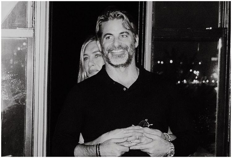 安妮斯頓官宣認愛帥氣催眠師　曬超甜蜜抱抱照「珍惜你」