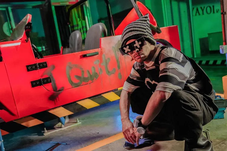 黃明志發文求職，透露自己工作都被取消，會炸雞排也會裝鐵窗。摘自臉書