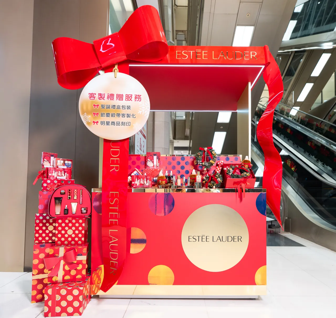 雅诗兰黛「惊喜时刻花车」将在特地百货柜点登场。张家玲摄