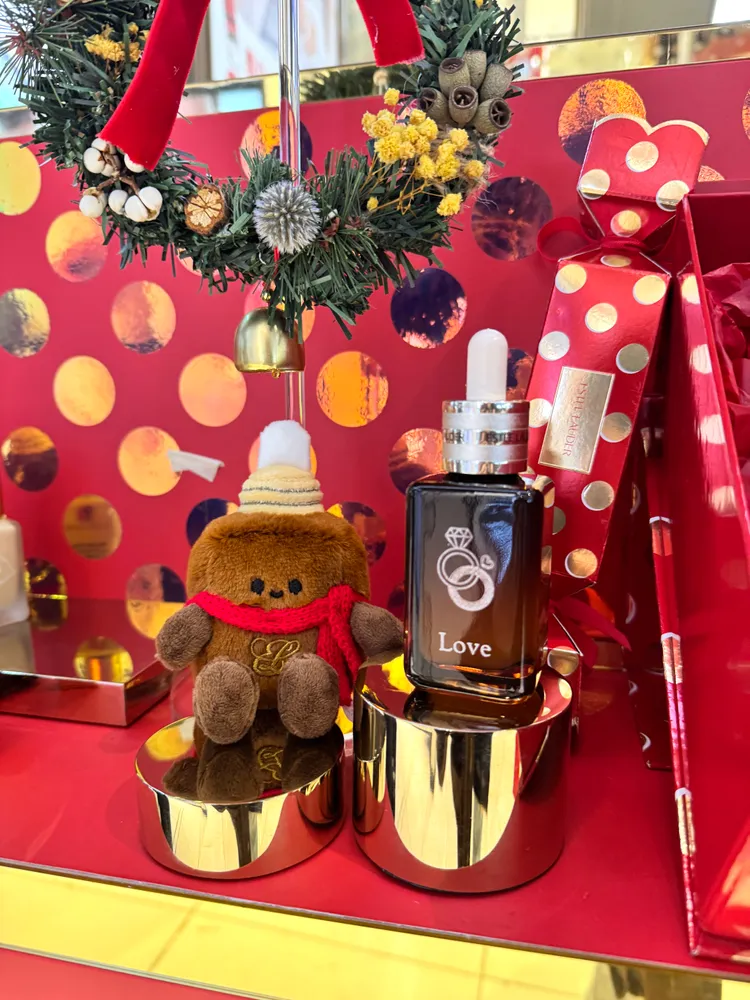 可愛的雅詩蘭黛小棕娃。張家玲攝