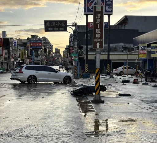 雨彈轟炸整夜！蘇澳市區1層樓全泡水中　今太陽露臉現場慘況曝