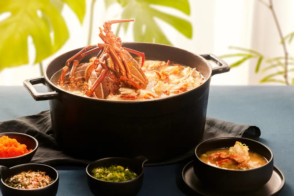 烟波集团位于东台湾的分馆据点，同步推出双人早午餐券及双人分飨晚餐套票，每套优惠价1998元内含双人早午餐券1张及双人分飨晚餐1张，早晚餐可弹性分开使用。烟波国际观光集团提供