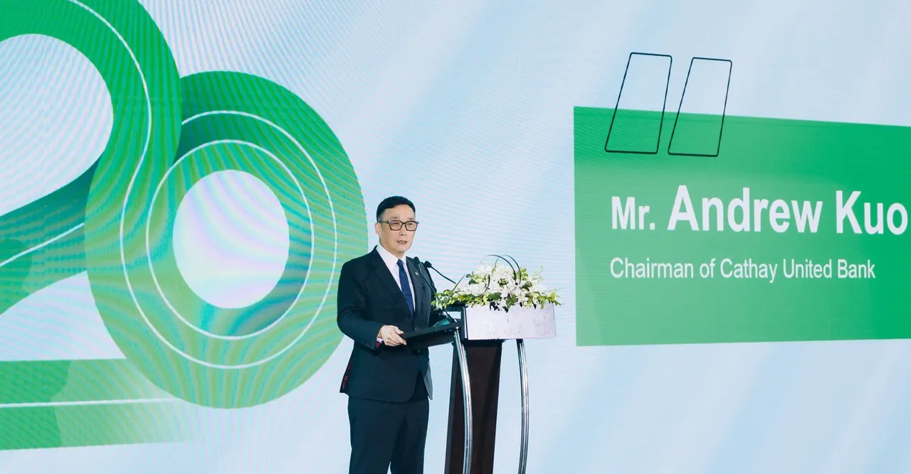 國泰世華銀行董事長郭明鑑於胡志明市分行20週年感恩晚宴致詞表示，今年完成對胡志明市分行增資，展現對越南市場的長期承諾與信心。國泰世華將越南視為第二家園，持續深化在地服務，邁向區域型銀行目標，強化亞洲市場金融連結。國泰世華銀行提供