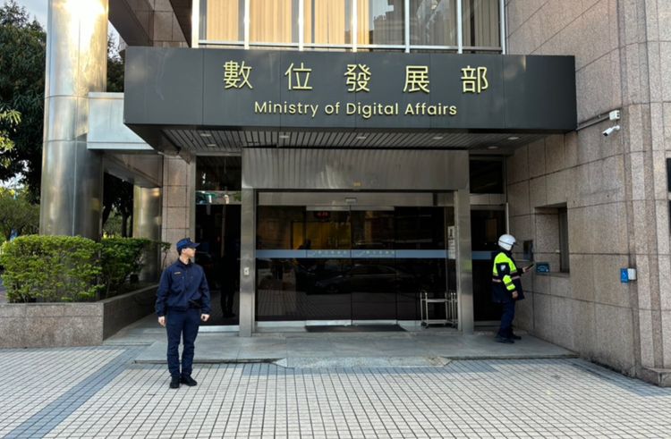 網傳海纜6條被破壞？數發部：僅3條待修