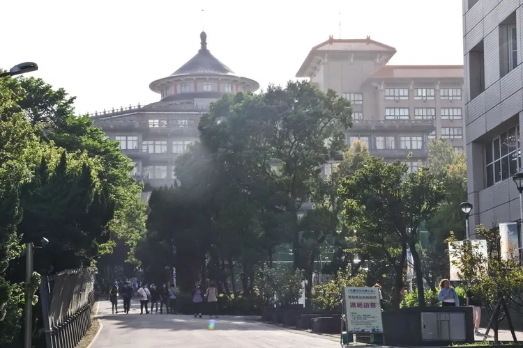 老牌私校中國文化大學受少子化衝擊，3年間流失超過3800名學生。資料照片