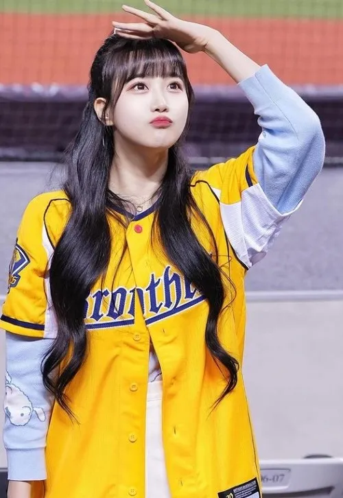 边荷律对手语相当热衷。翻摄自边荷律IG