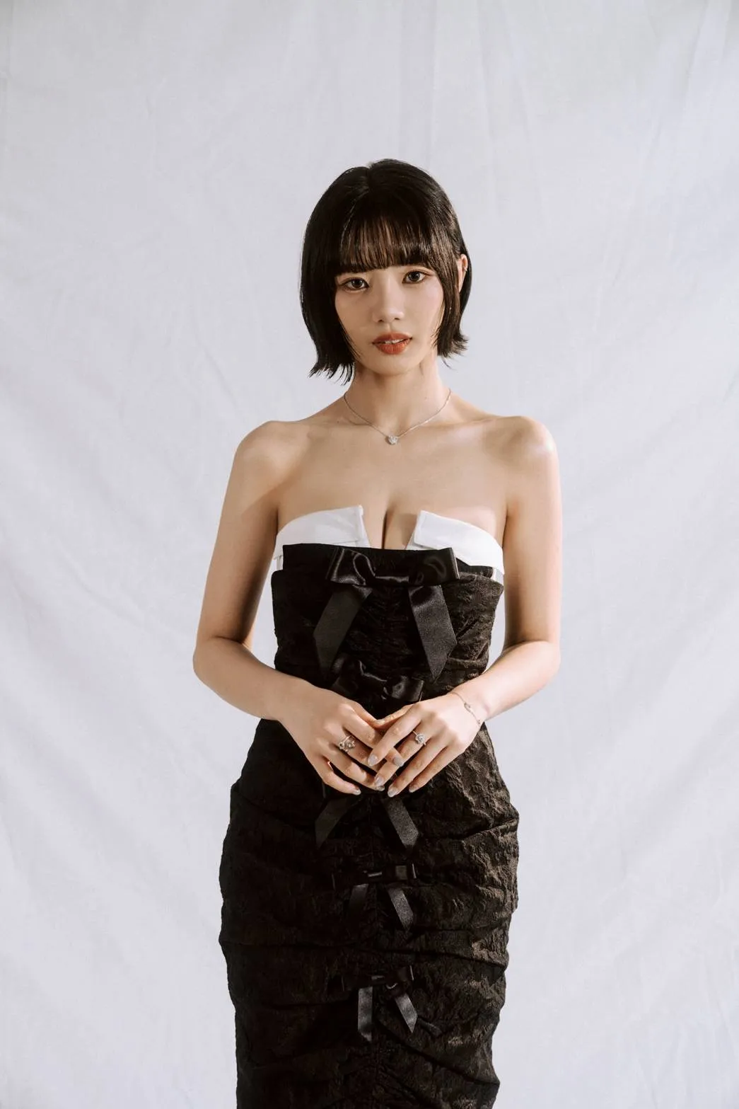 木木是近年备受关注的主持新秀，为迎战跨年认真保养喉咙。年代提供