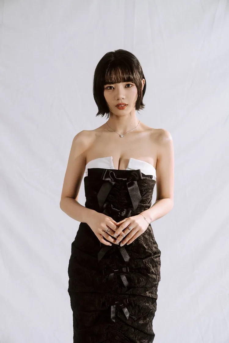 木木是近年備受關注的主持新秀，為迎戰跨年認真保養喉嚨。年代提供