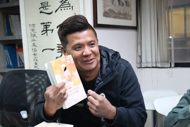 陳龍綺向司法官學院學官分享他的冤獄經驗，期待每位司法官一生能平反一件冤獄。冤獄平反協會提供