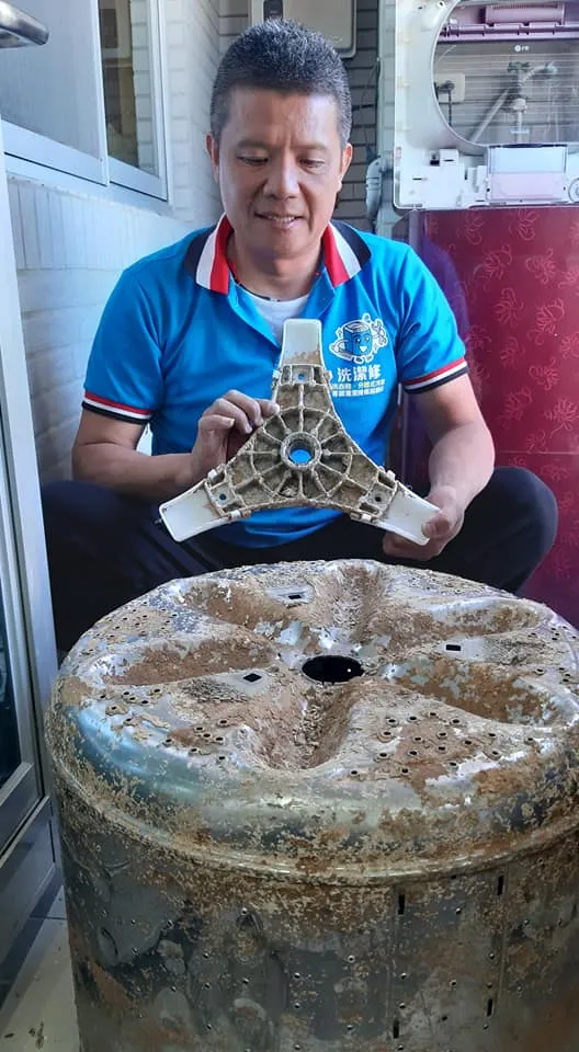 洗洗衣機要不怕髒。陳龍綺提供