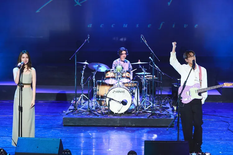 告五人上周六除了參加金馬盛宴，也擠出空檔為公益獻唱。相信音樂提供