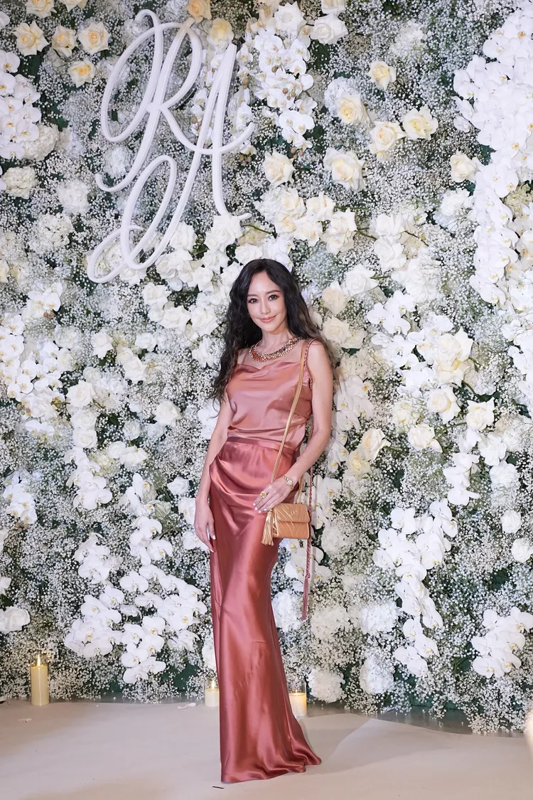 關穎今粉色洋裝出席婚宴。彭欣偉攝
