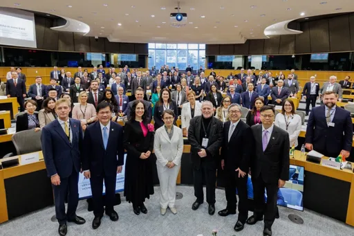 萧美琴突访欧洲议会「外交漂亮出击」！中国牙痒痒回应