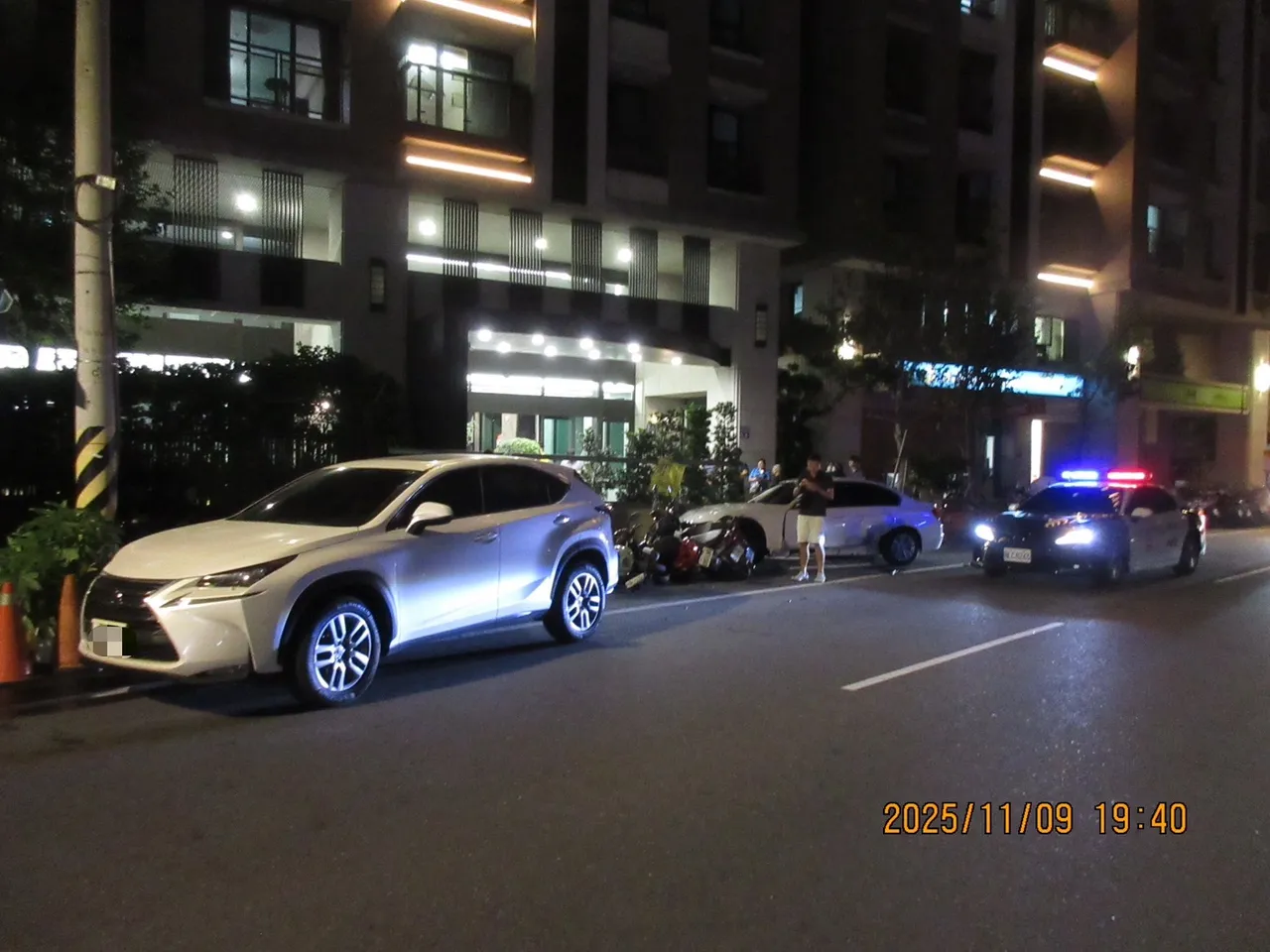 肇事的Lexus休旅车。民众提供