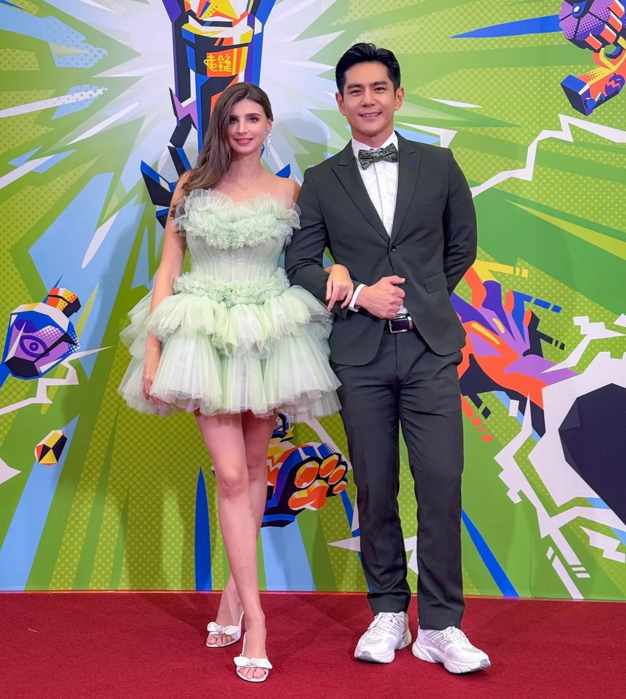 佳娜產後身材恢復神速。翻攝祖雄IG