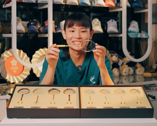 全球限量2140组！ 戴资颖历代战拍迷你收藏组精致复刻致敬球后