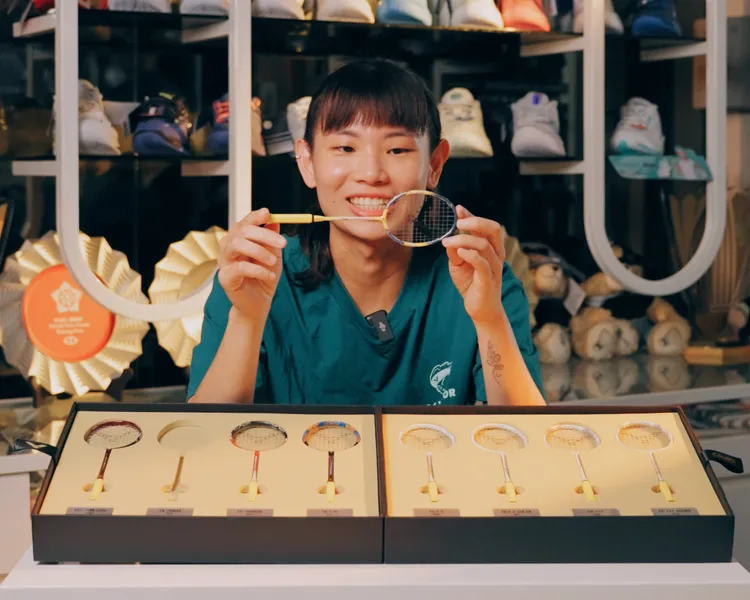 戴資穎歷代戰拍精緻重現，小戴親自開箱回憶。業者提供