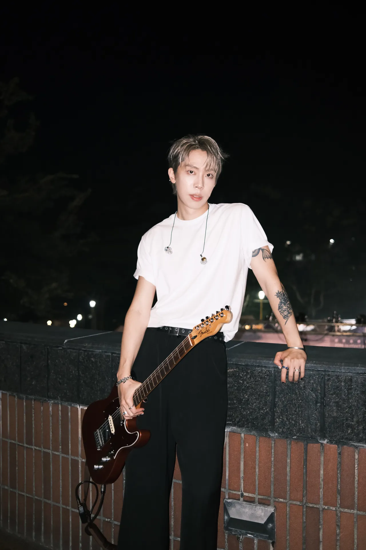 李晋玮曾被劈腿，也被动意外成为「小王」。小山泉音乐提供