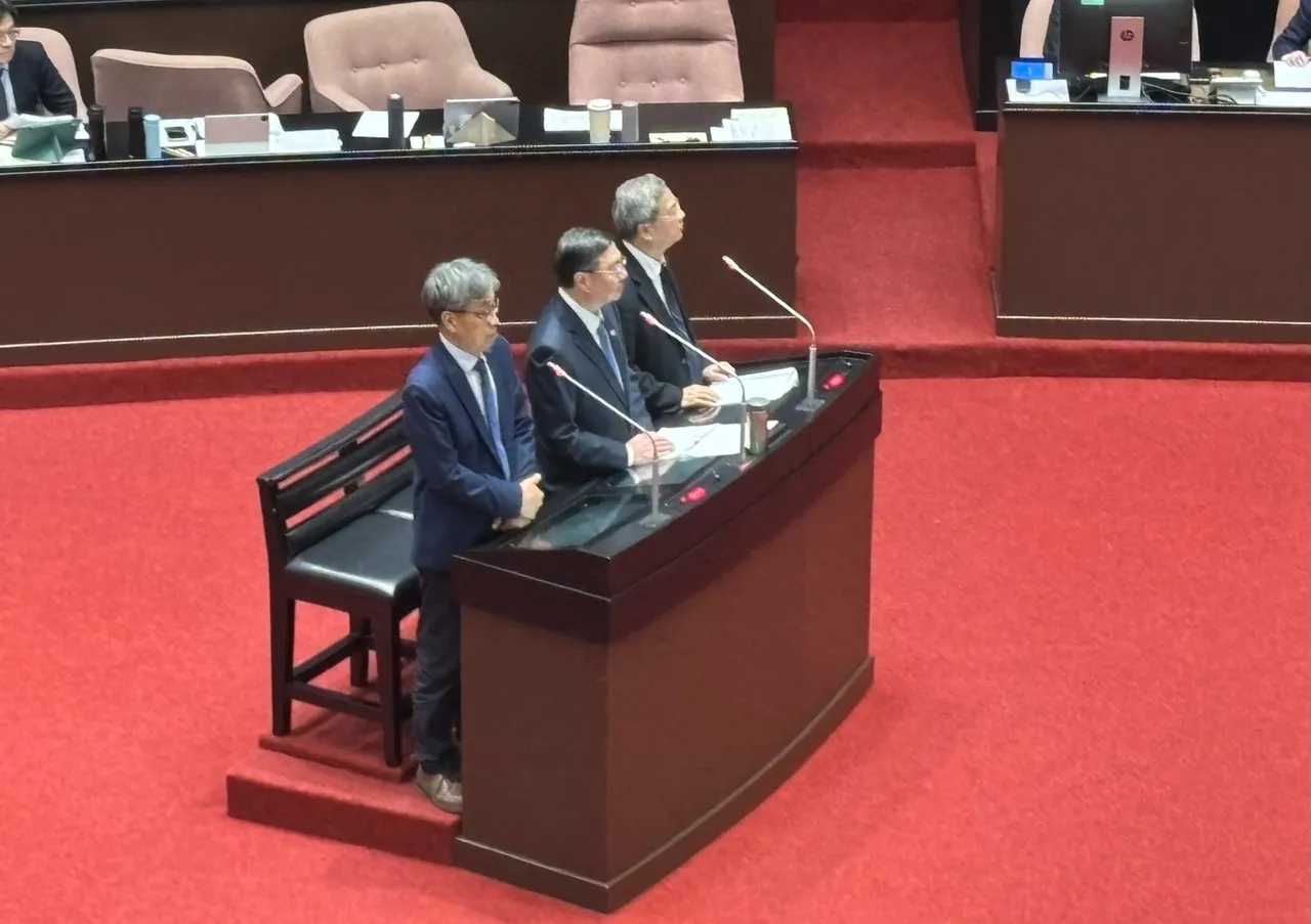 行政院长卓荣泰施政报告并备询。邱筠媜摄