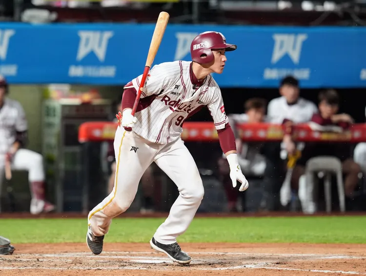 陳晨威開炮球團換掉總教練。  樂天桃猿提供