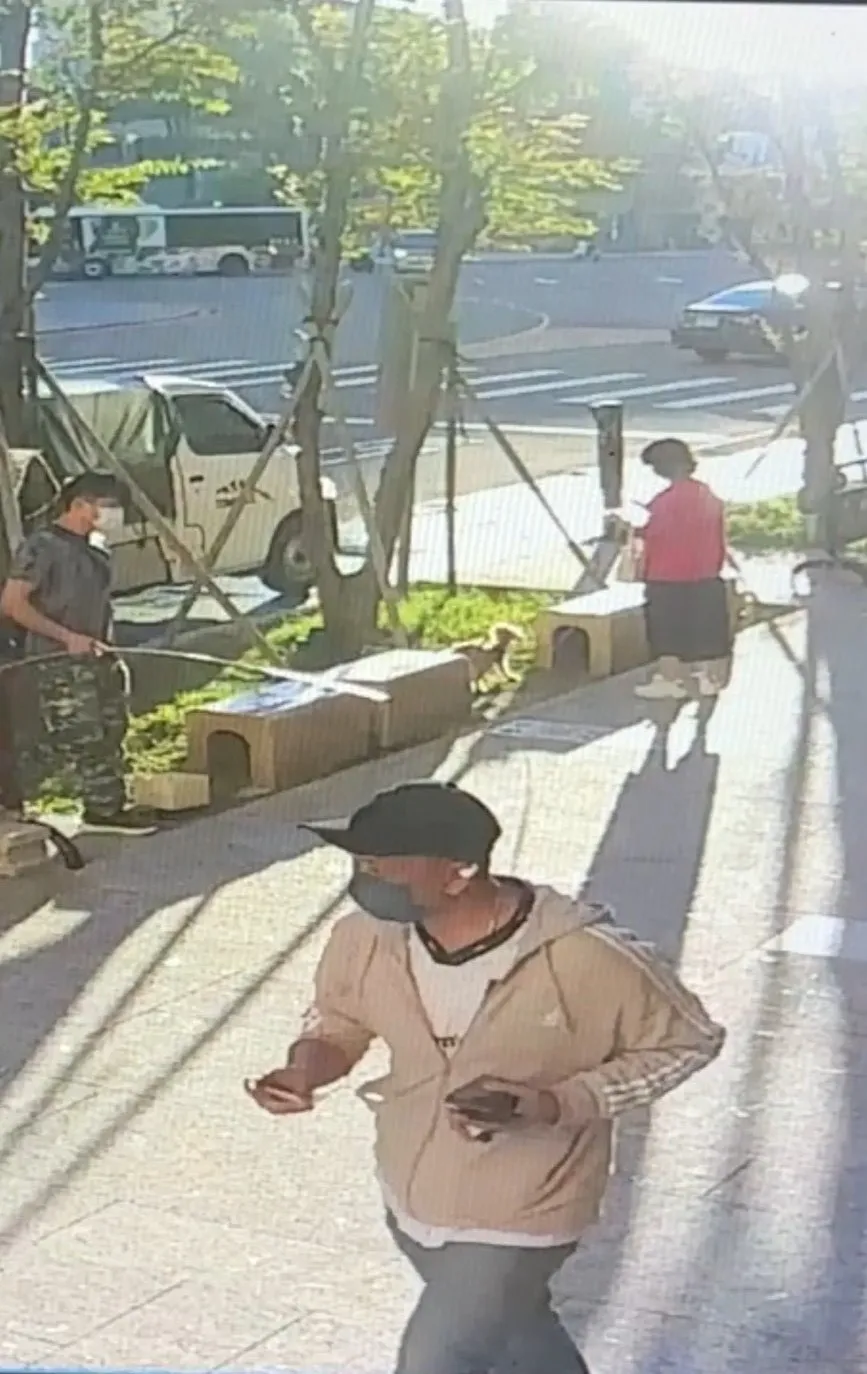 车子在提款时频频变装。民众提供