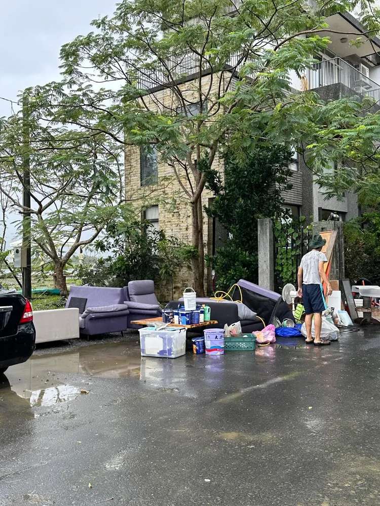 大淹水導致一樓家具幾乎全毀。Threads網友「@cph_0503」授權提供