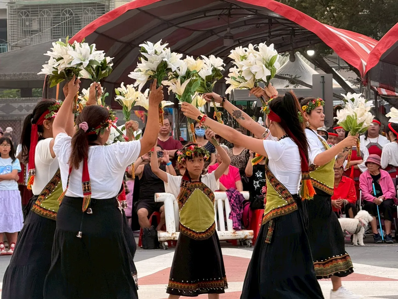活動在原住民歌舞中揭開序幕。市府提供