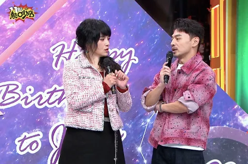 唐绮阳60岁生日乱斗6分身　大解放贴脸猛男双胸肌