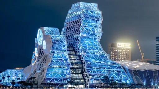 ONCE注意！高雄应援TWICE懒人包　她们献声陪搭捷运冲演唱会