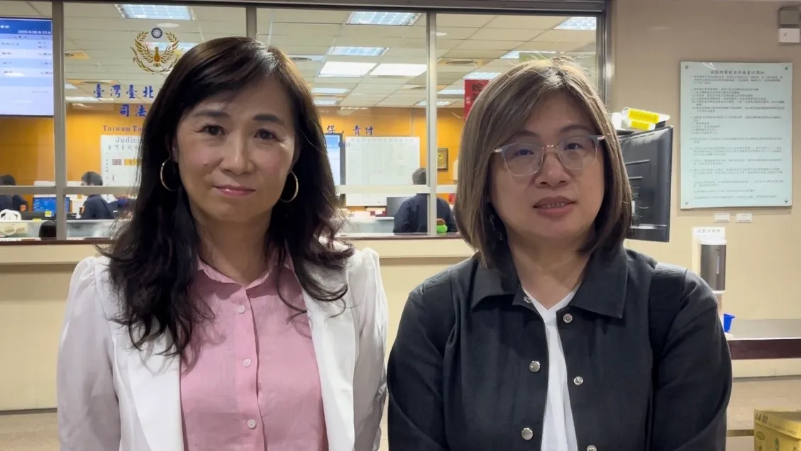 民进党立委林宜瑾（左）、陈培瑜（右）于今年6月曾为本案现身出庭。谢亚庭摄