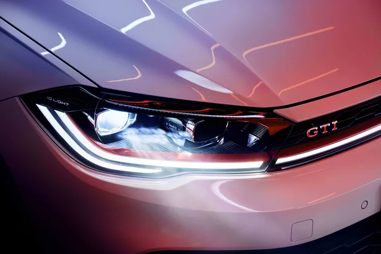  Polo GTI標準配備IQ.LIGHT矩陣式LED頭燈。業者提供