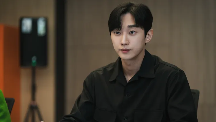 对于时隔10年接演翻拍的电视剧，振永表示相当荣幸。中天娱乐台提供