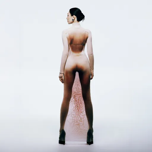 連Red Velvet成員都愛她！Haezee穿「透視裝」辣翻　轉身露出屁股蛋