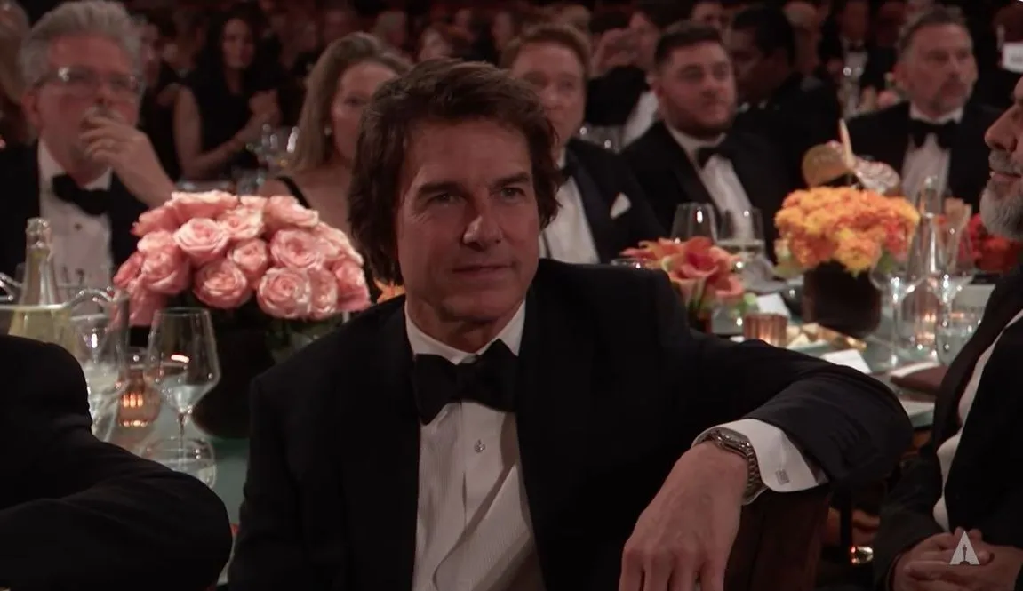 汤姆克鲁斯现身奥斯卡荣誉奖主席奖颁奖典礼。翻摄X