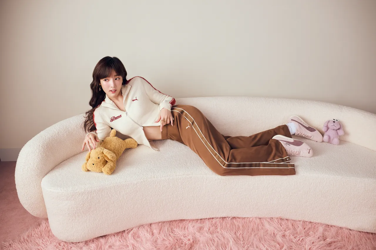 王淨示範時髦又慵懶的冬季穿搭公式。品牌提供