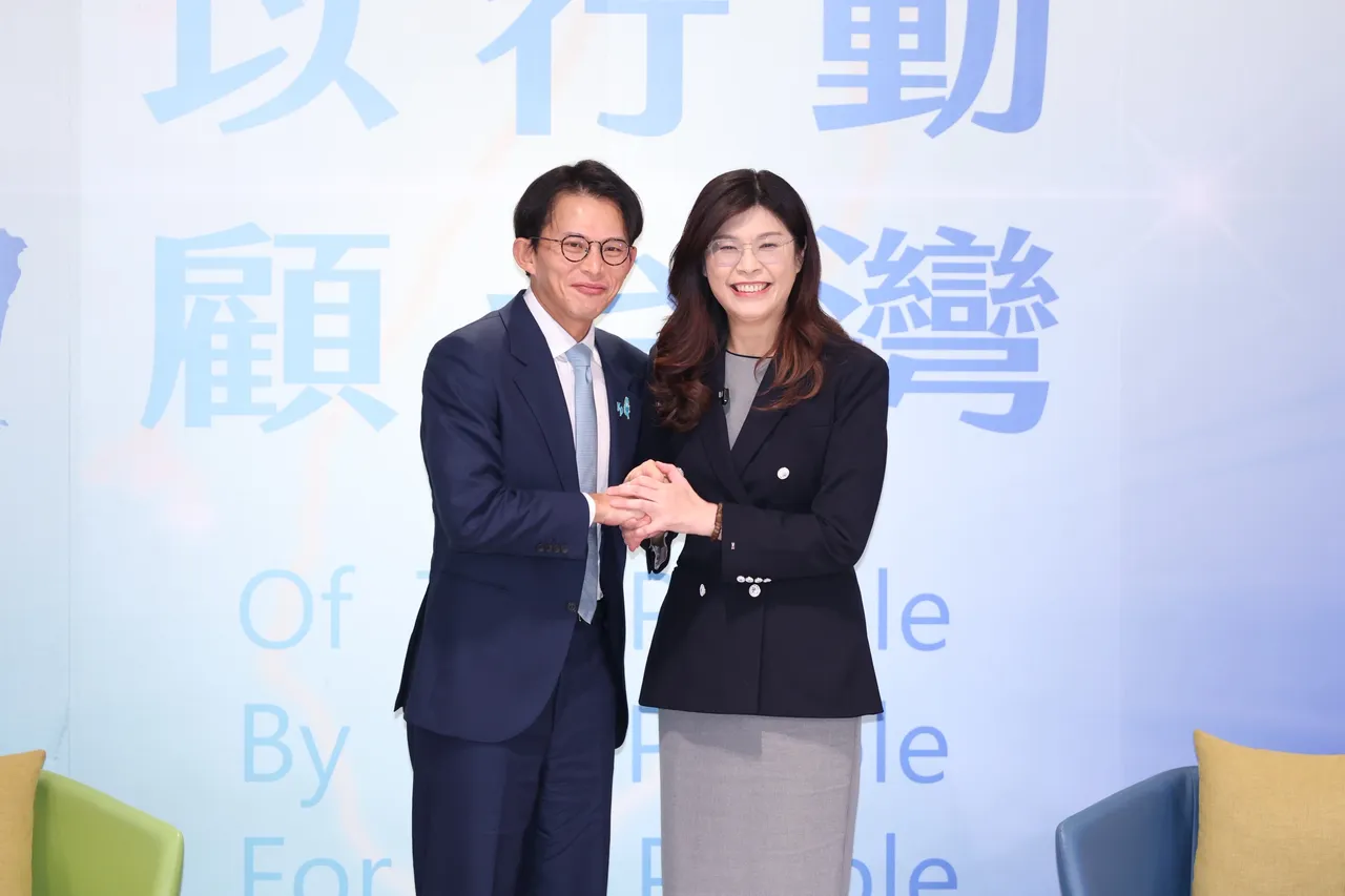 国民党主席郑丽文、民众党主席黄国昌「以行动顾台湾—主席高峰会谈」。庄宗达摄