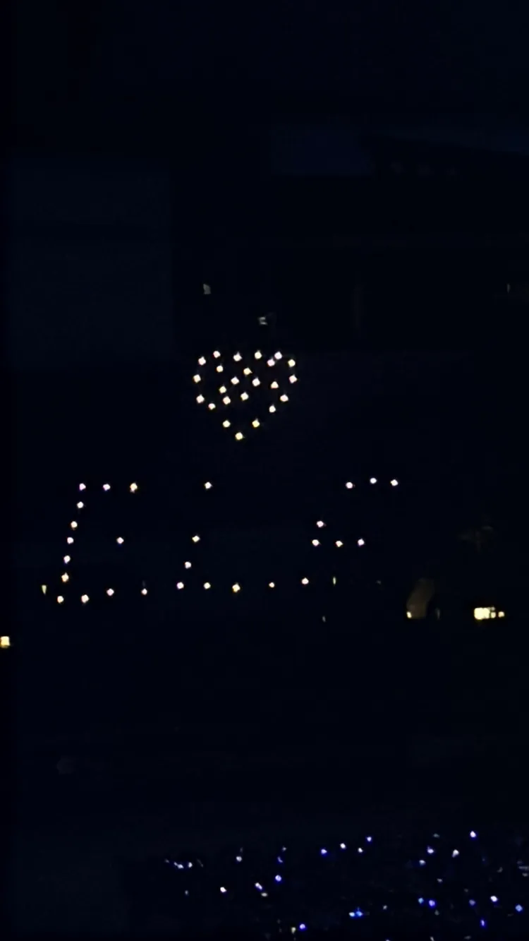 無人機排出❤️ELF。讀者提供