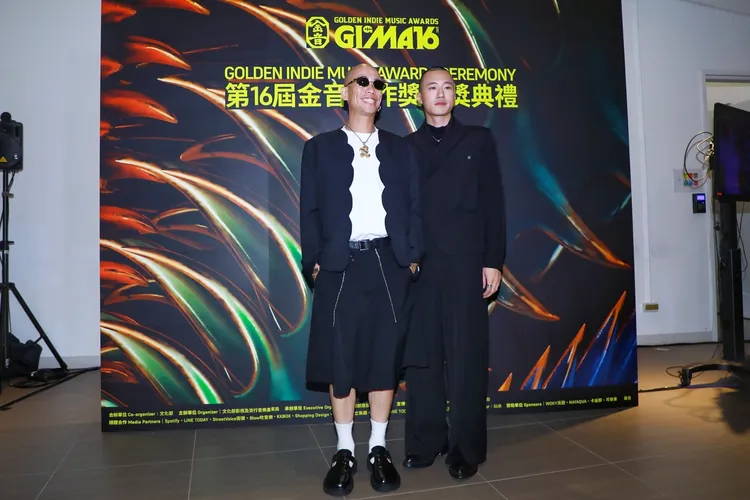 山姆與呂士軒開心合照。讀者提供