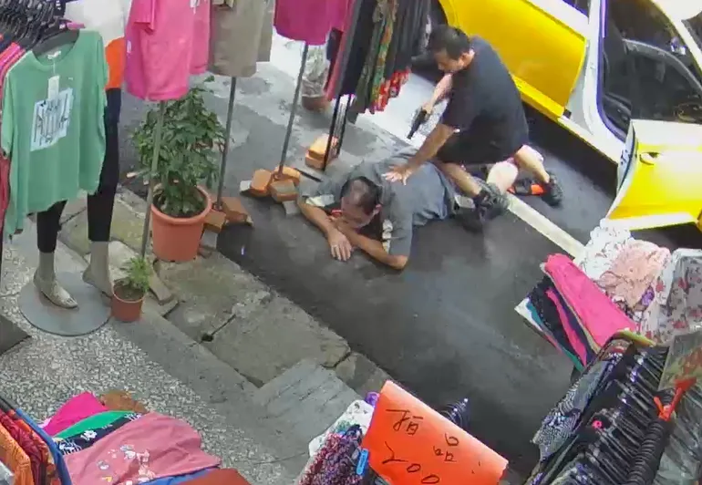 警方逮捕毒犯。航警局提供