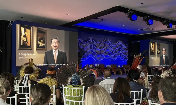 國泰金控總經理李長庚連三年受邀擔任世界氣候高峰會開場講者，從COP28分享綠色轉型的金融成果與洞察、COP29倡議進行一場「氣候工業革命」，驅動結構與系統性變革，到COP30的「氣候與自然的摩爾定律」，呼籲資金快速增長，成為氣候工業革命的推動力，皆引起各界熱烈迴響。國泰金控提供