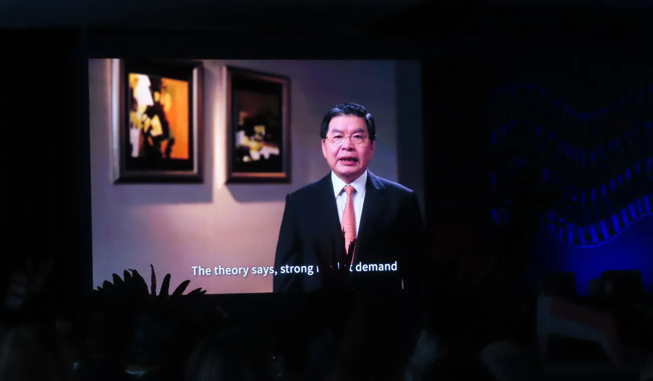 国泰金控总经理李长庚于世界气候高峰会开幕致词表示，当前全球课题是共同创造「气候与自然的摩尔定律」，鼓励加速扩大对气候与自然领域的投入。国泰金控提供