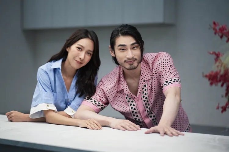 杨晴（左）现在和异性相处会收敛一些，右为章广辰。彭欣伟摄