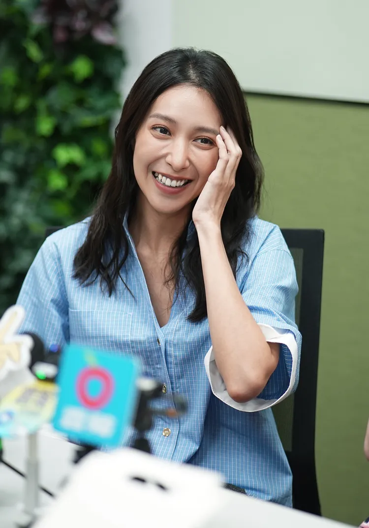 楊晴讀劇本習慣拔頭髮，把美人尖都拔光了。彭欣偉攝