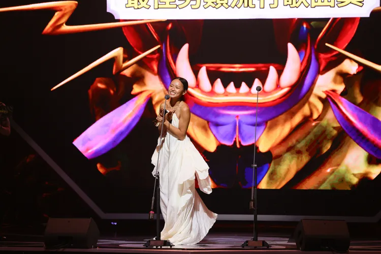 LÜCY今在金音奖突发重大事故。金音奖提供