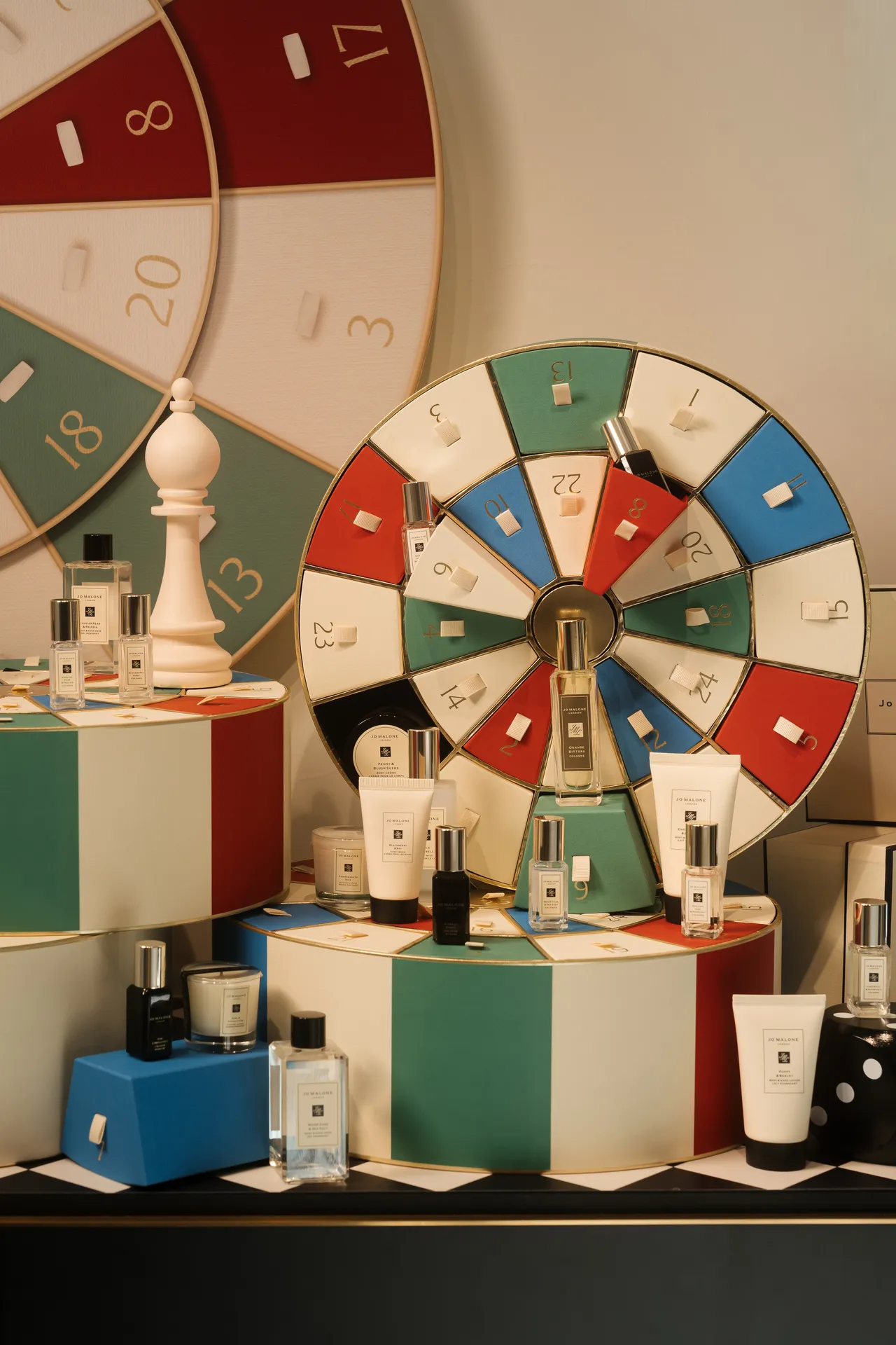 Jo Malone London全新放玩派对系列25天圣诞倒数月历，1万7550元。品牌提供