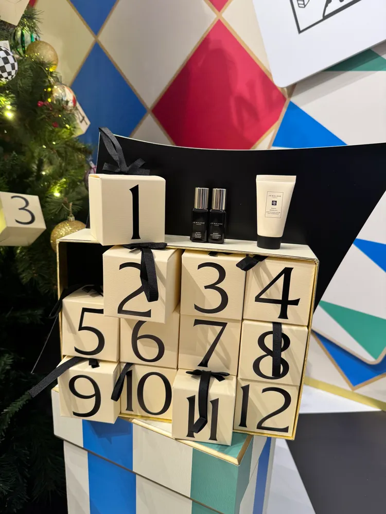 Jo Malone London 全新放玩派對系列12天聖誕倒數月曆，8800元。張家玲攝