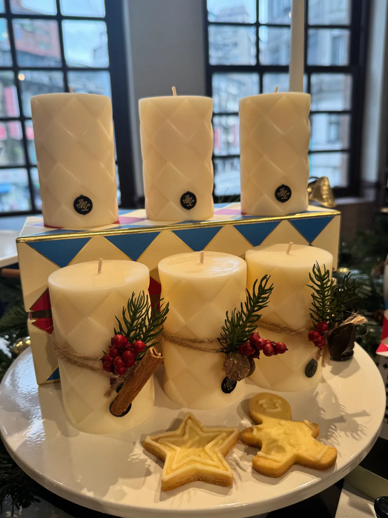 圣诞特别推出的香氛蜡烛。张家玲摄