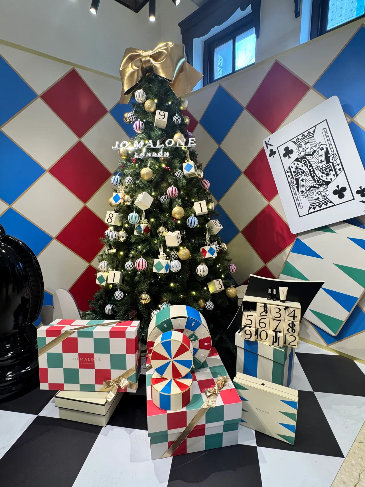 Jo Malone 2025圣诞限量系列「放玩派对 Fun & Game」。张家玲摄