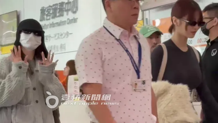 娜璉對著鏡頭揮手。特勤中心攝